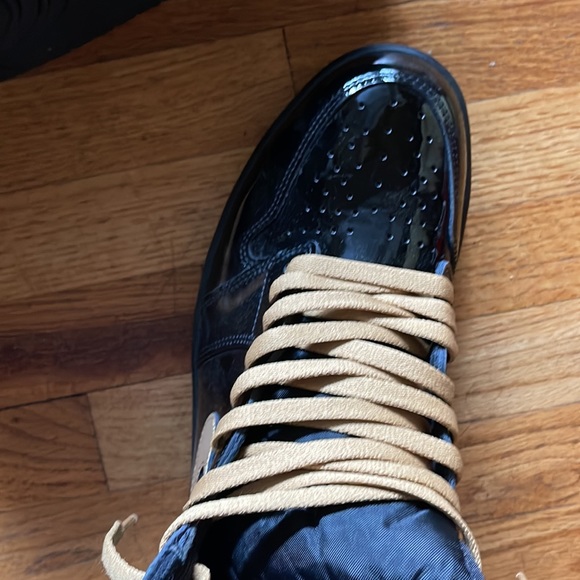 Air Jordan 1 Retro High OG Black Metallic Gold - Picture 5 of 6
